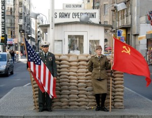 Checkpoint-Charlie-Photo9